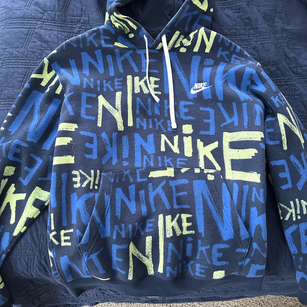 Like new Nike all over print hoodie